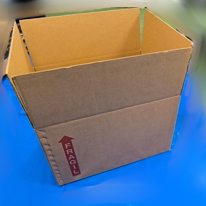 caja-pekeña-fuerta-marcafragil