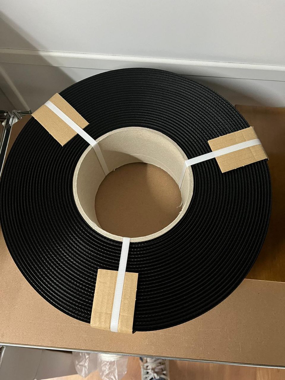 fleje-negro-polipropileno-pp-13mm-de-1000m (2)